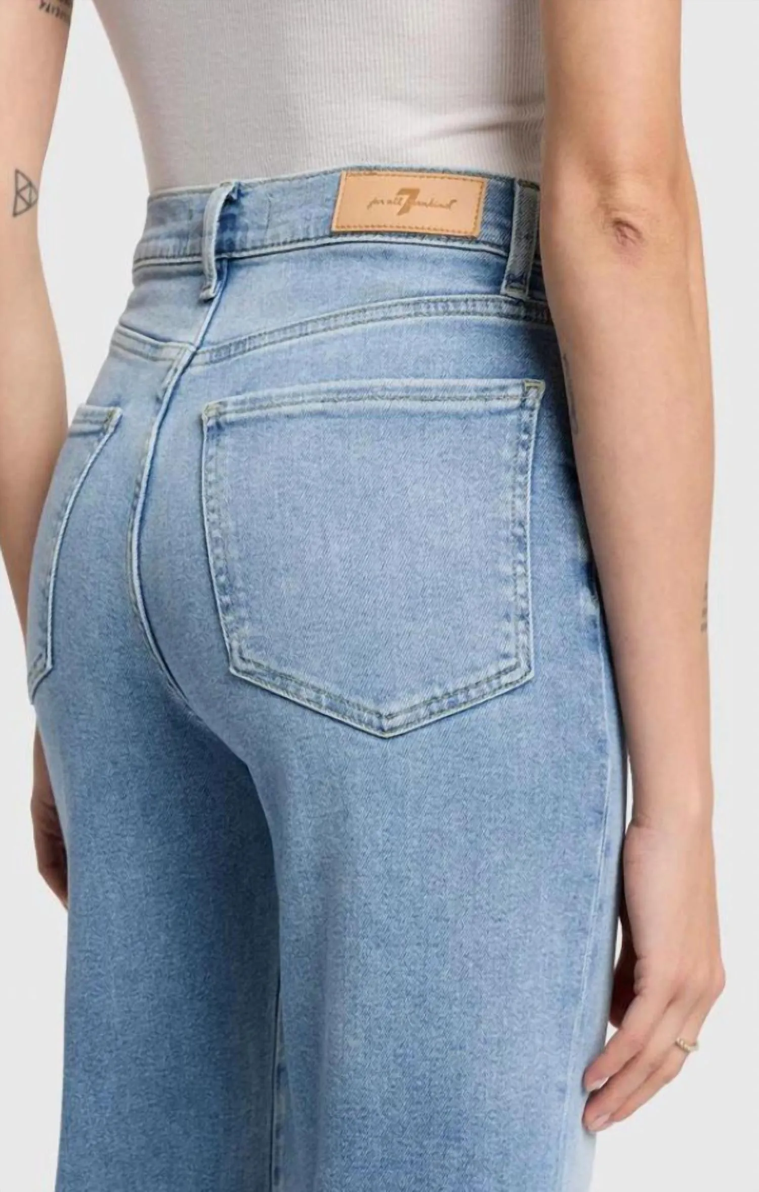 7 For All Mankind - Ultra High Rise Cropped Jeans