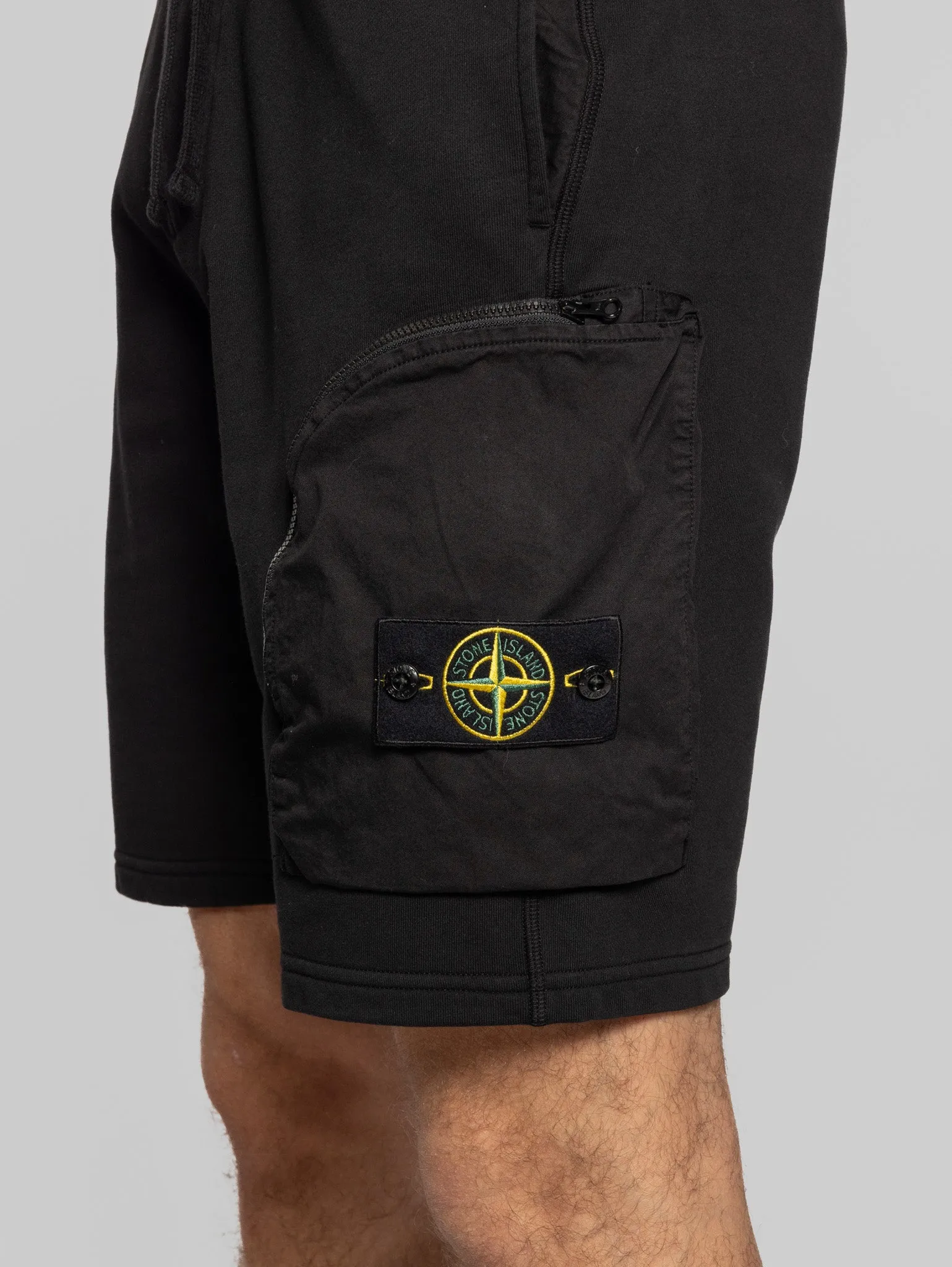 Shorts Cargo in Felpa con Coulisse Nero