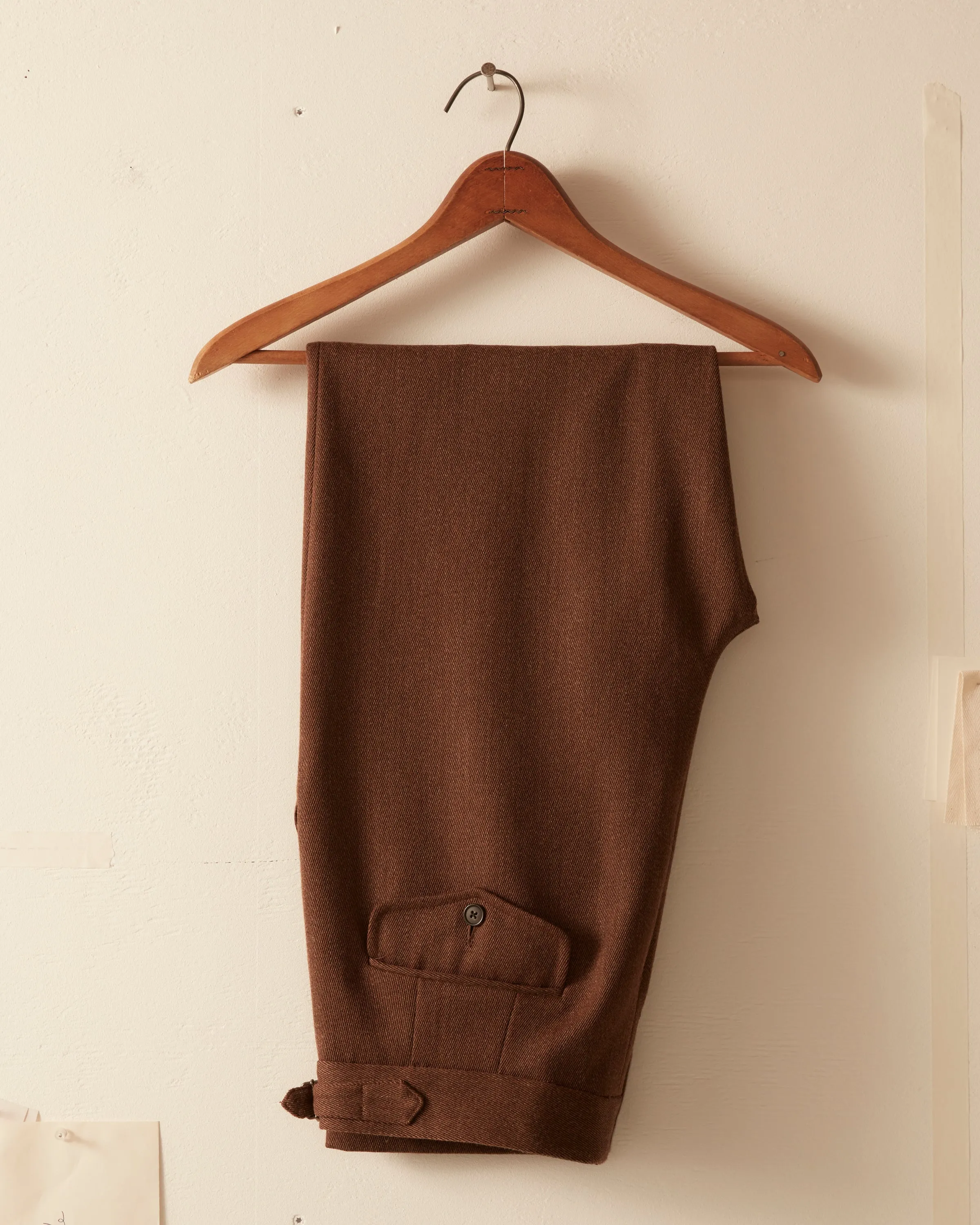 Twill Side Buckle Trousers - Brown